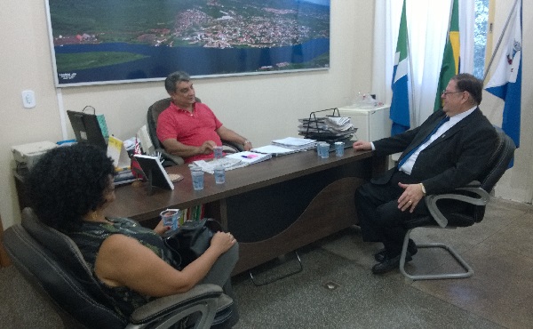 Diretor-presidente visita prefeito de Ladário