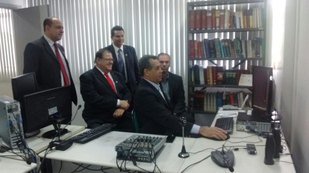 visita-ao-juiz-da-1a-vara-criminal-residual-de-campo-grande-2