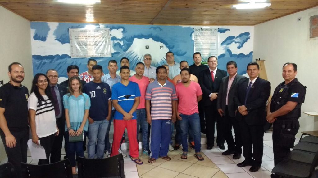entrega-de-carteirinhas-de-artes_o-instituto-penal1