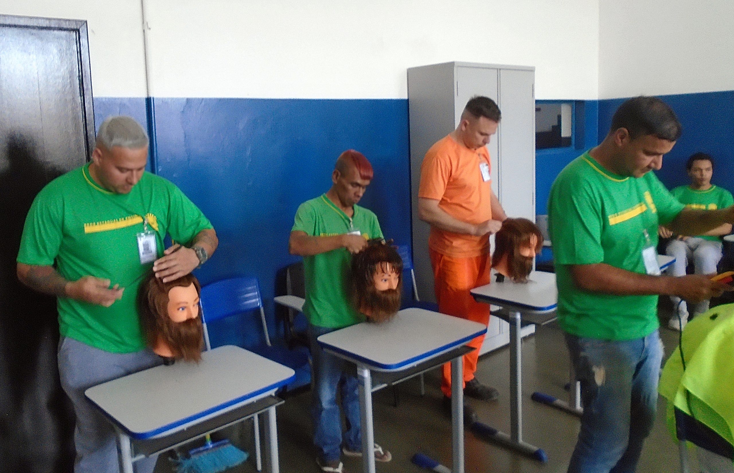 curso barbeariaPED3JPG scaled Profissão do momento, arte da barbearia é ensinada a detentos de Dourados e Nova Andradina