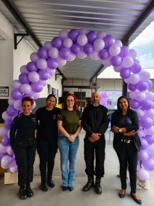 >Gestora do CEAMCA com equipe da penitenciária.